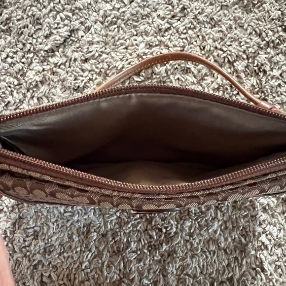 Coach wristlet - Picture 2 of 3